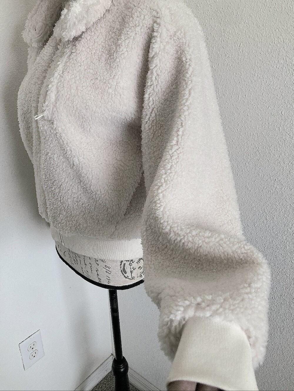 Beyond Yoga Adventure Faux Shearling Hoodie Sherpa Jacket XS Casual Athleisure - Picture 11 of 17